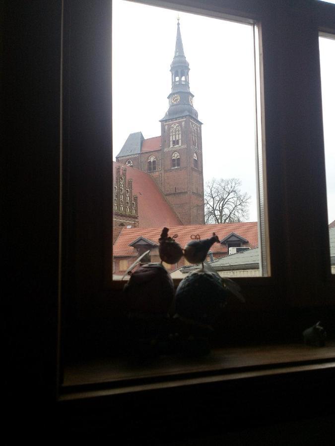 Im Kurfuerstlichen Zollamt Apartment Tangermuende Luaran gambar