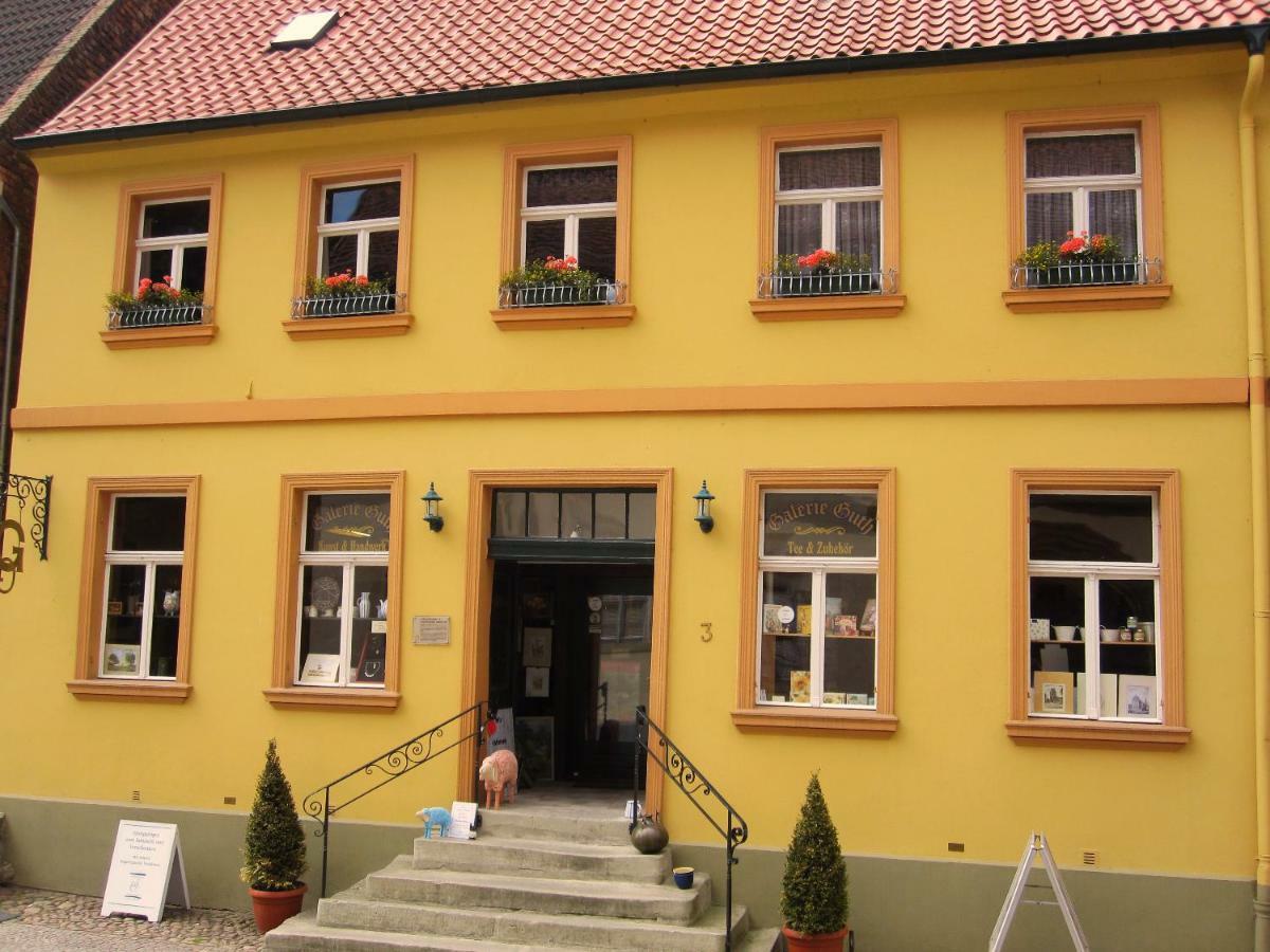 Im Kurfuerstlichen Zollamt Apartment Tangermuende Luaran gambar